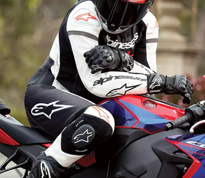 Dvoudílná kožená kombinéza Alpinestars GP Force Luvr black/white/red fluo